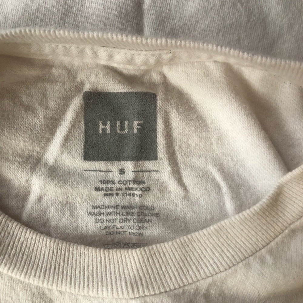 HUF rose t-shirt - Picture 3 of 3